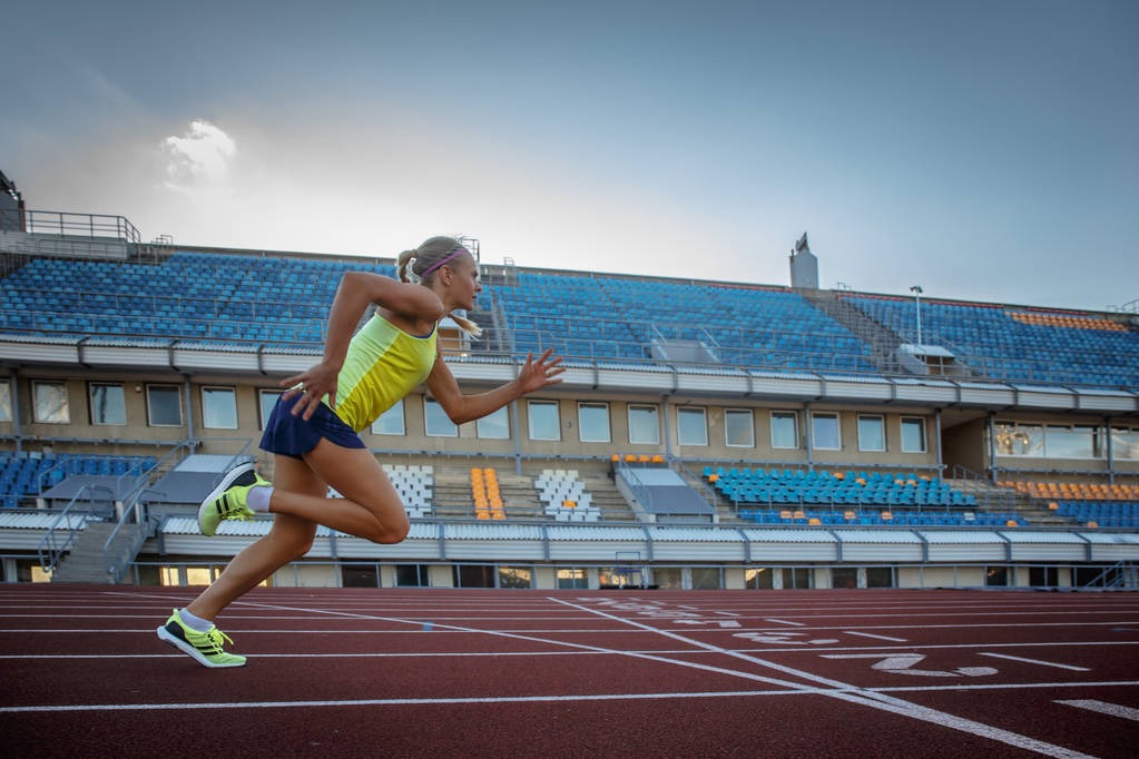 松井秀喜在日职展现“酷斯拉”威能，单季敲出超过 40 支全垒打