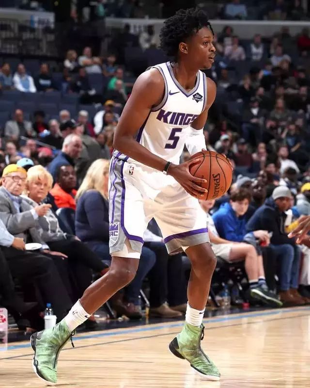 场上既有顽 场上既有顽